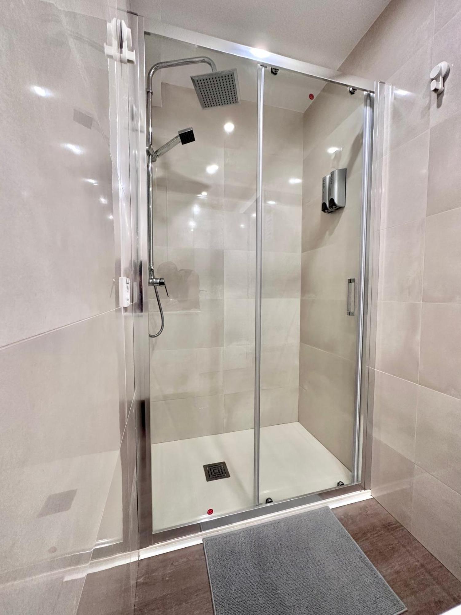 Loft Moderno En Madrid Apartment Bagian luar foto