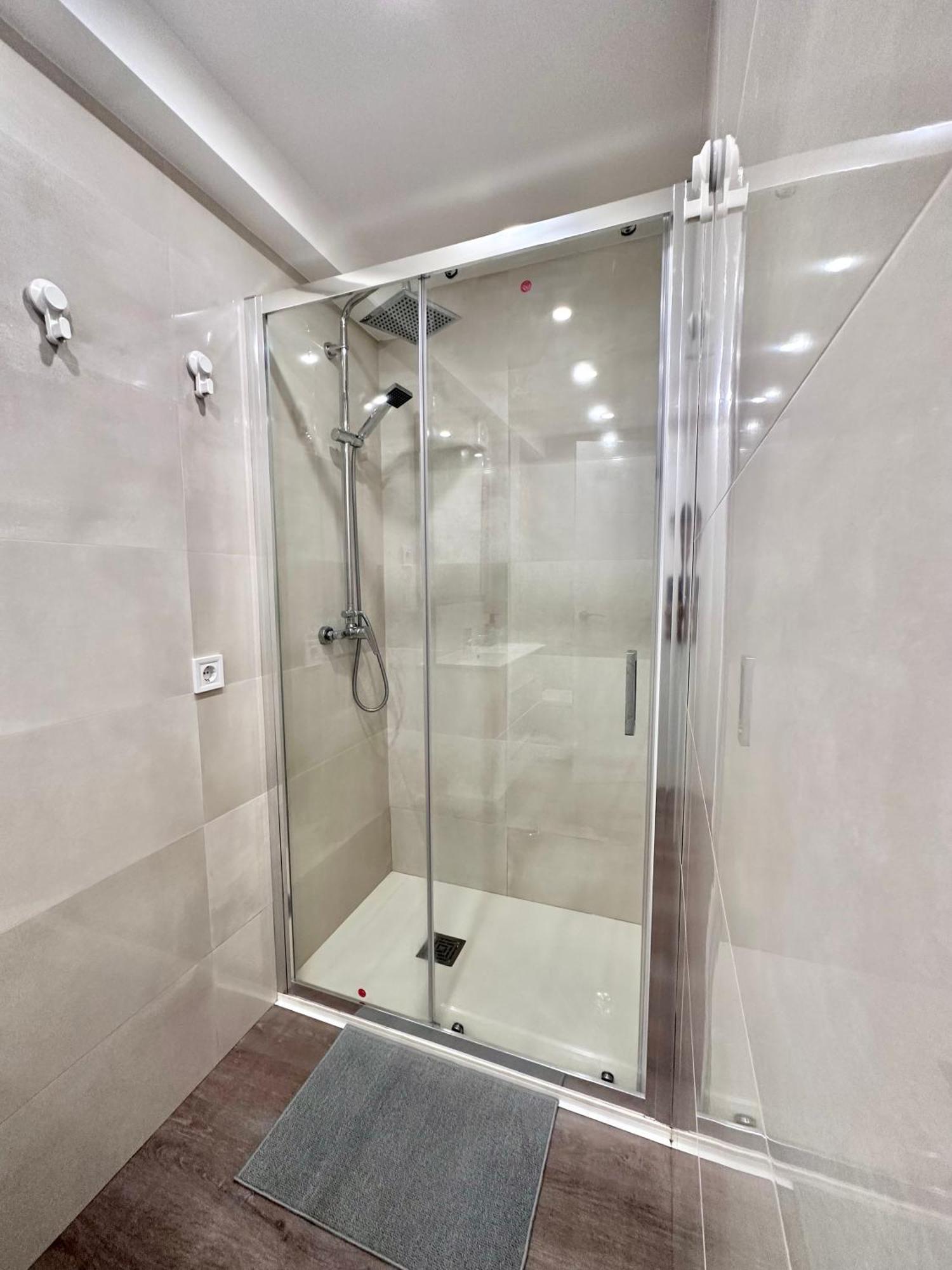 Loft Moderno En Madrid Apartment Bagian luar foto